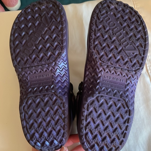 Nothinz Adult Clogs Purple - Picture 10 of 12